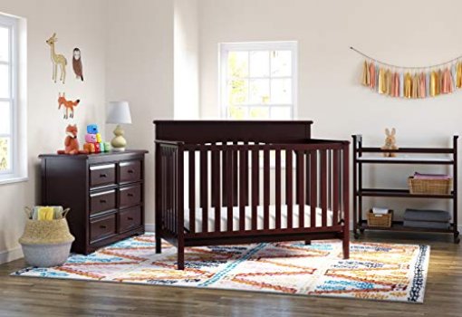 Graco Lauren Convertible Crib in a babies room